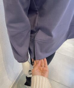 Alternative view of Buzo Germany con 2 Cierres