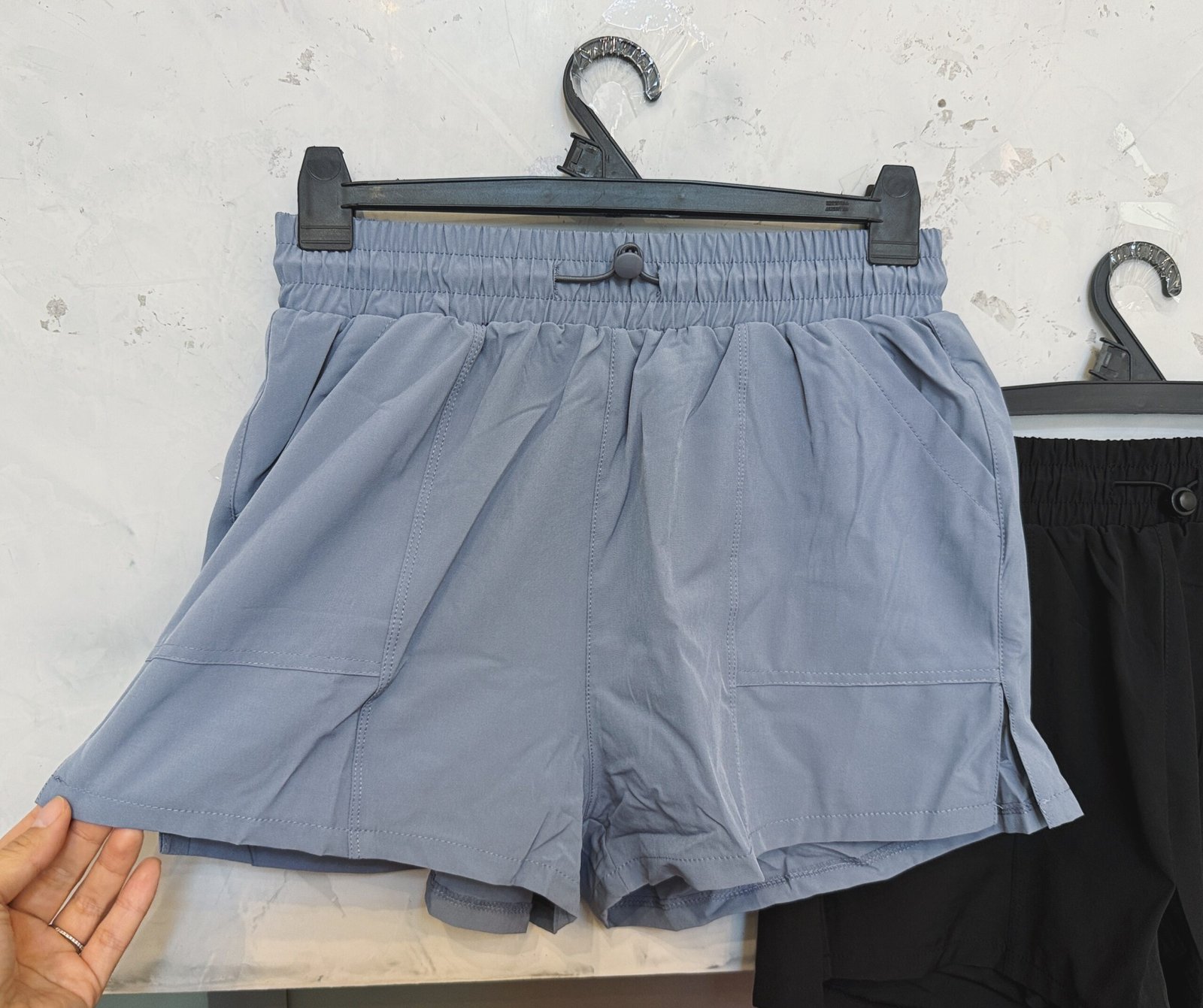 Short Rompeviento Reni - Imagen 3