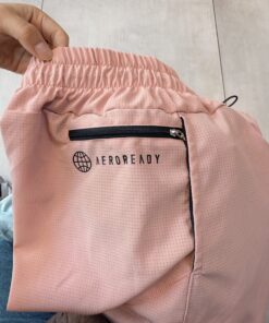 Alternative view of Short Rompeviento Paine